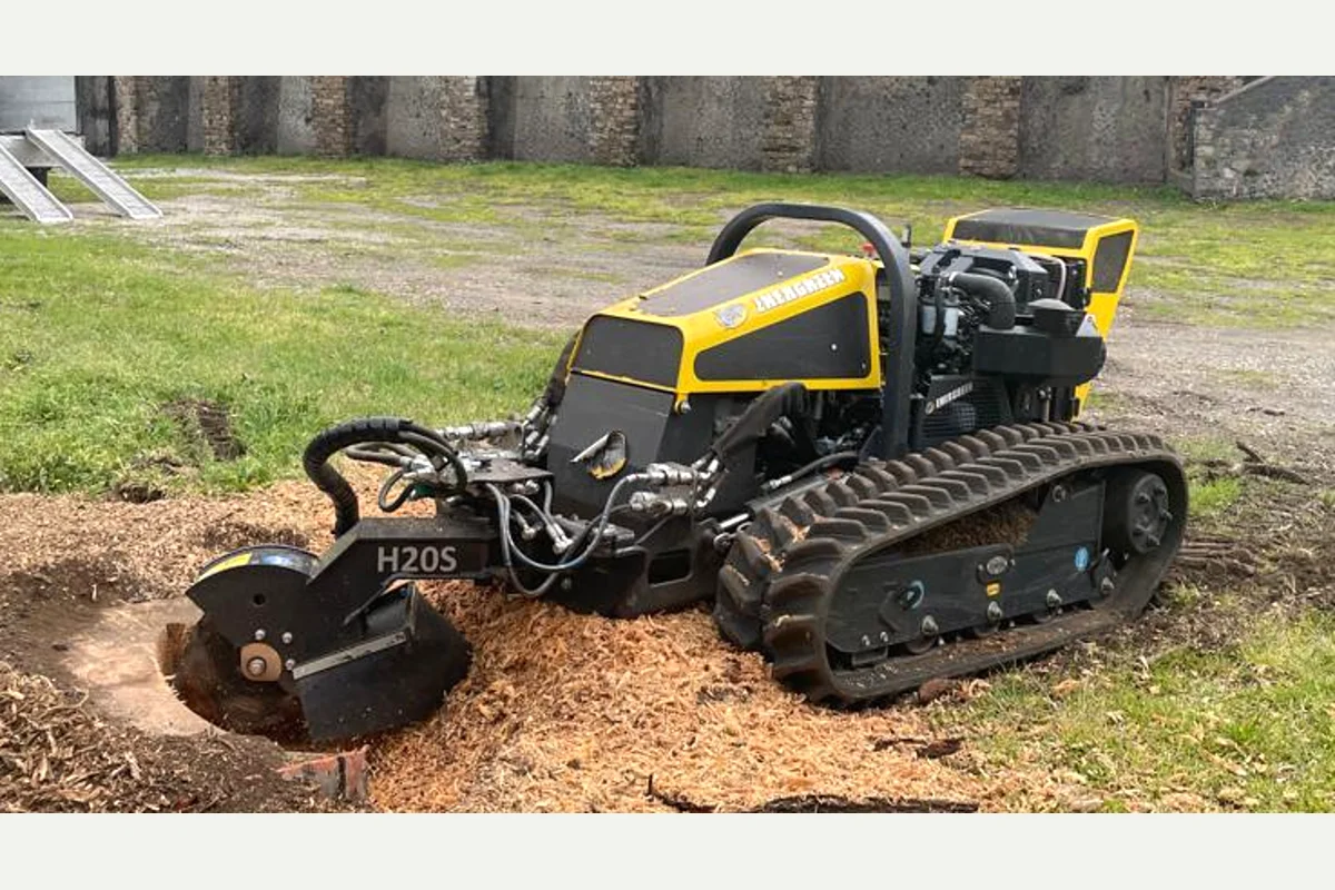 Energreen · RoboGREEN · Radiocomandato — Vista del mezzo — CAB Noleggio Mezzi Speciali